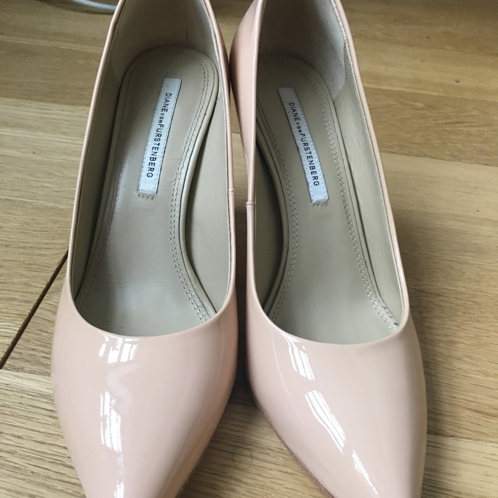 DVF Anette Nude Patent Pointed Toe Pumps